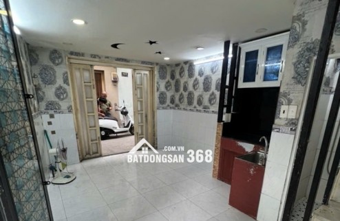 Bán nhà Âu Cơ 18m2 , 3 tầng 2PN SHR chỉ 2 tỷ 1